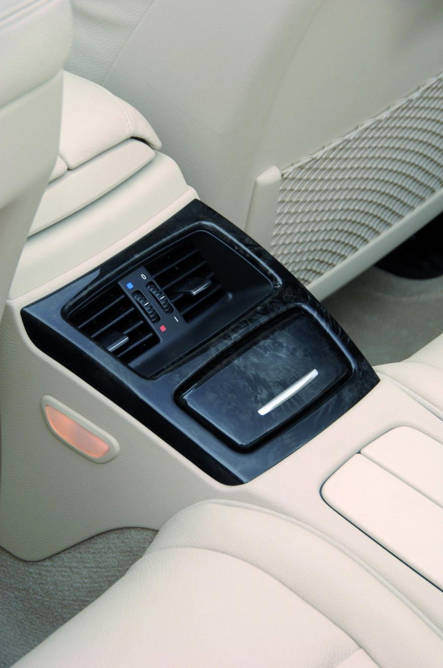  BMW 3-Series Convertible 2007 года  (фото 87 из 239)